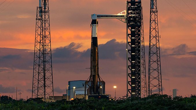 NASA, SpaceX to launch new solar arrays, 6,300 pounds of cargo to the space station – Spaceflight Now